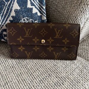 Vintage Louis Vuitton long Sarah wallet